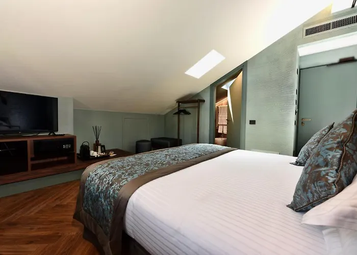 Rosa Salva Suites
